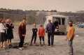 un peu de repos ... et arriv�e du ravitaillement .. Monique et Nadine Montagne, Roger Gonon, Jean Sylvain Pesce, mes enfants Jean Charles et Fr�d�rick Sotty et mes parents Joseph et Lucie Sotty 