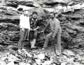 Laurie Burnham du Museum of comparative zoology, Harvard University Cambridge Massachussetts se fait expliquer les diff�rents niveaux fossilif�res par Jean Sylvain Pesce et Roger Gonon