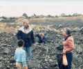 1980 26�me Congr�s International de Pal�ontologie, Fr�d�rick Sotty 10 ans guidant sur le terrain le Professeur Frederick R. Schram de l'Universty de San Diego USA 