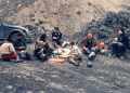 L'heure du casse cro�te .. Monsieur Baudoin, professeur � l'�cole des Mines, Brigitte Couvrat qui termine sa th�se et Gilles Pacaud Conservateur du Mus�um d'Histoire Naturel d'Autun, Roger et No�lle Gonon, Jean Sylvain Pesce, Jean Charles et Fr�d�rick Sotty ... et la bonne bouteille